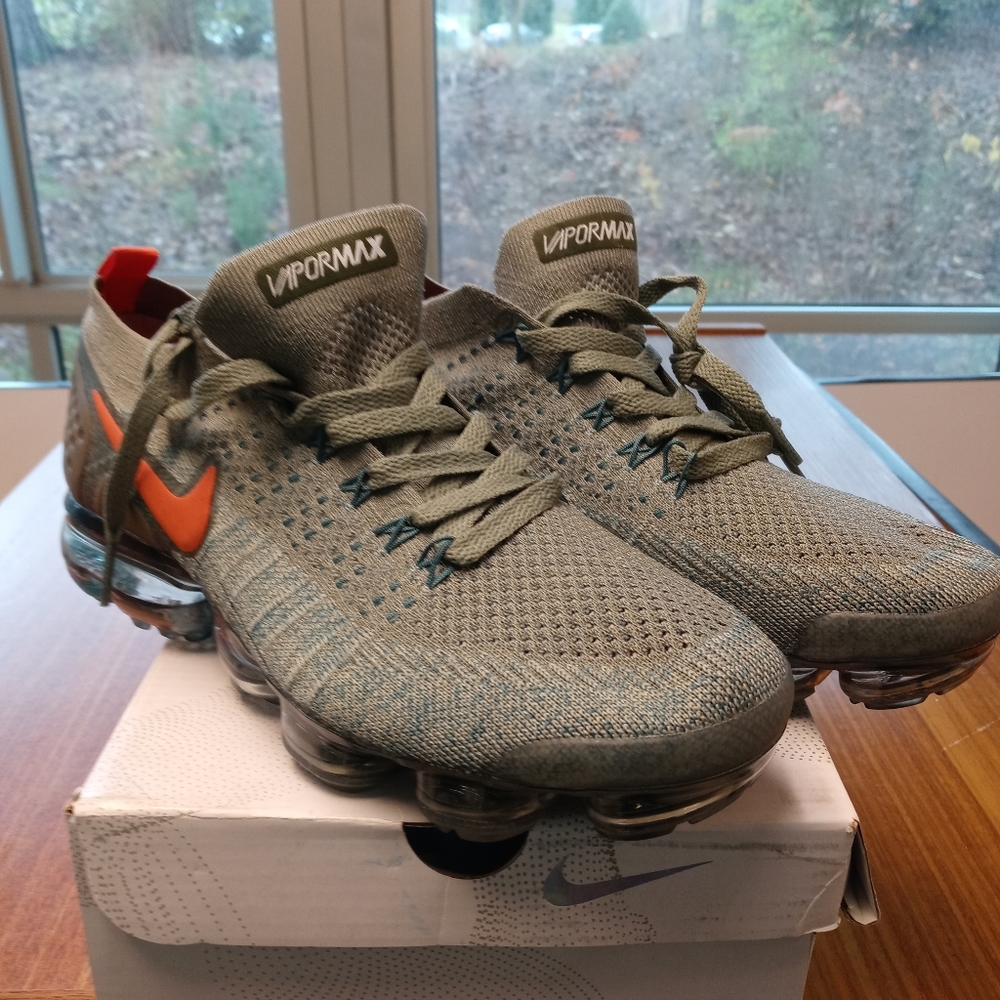 Nike Air Vapormax Flyknit 2